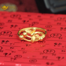 招金 浪漫蝴蝶足金黄金戒指 Au999 3.55克